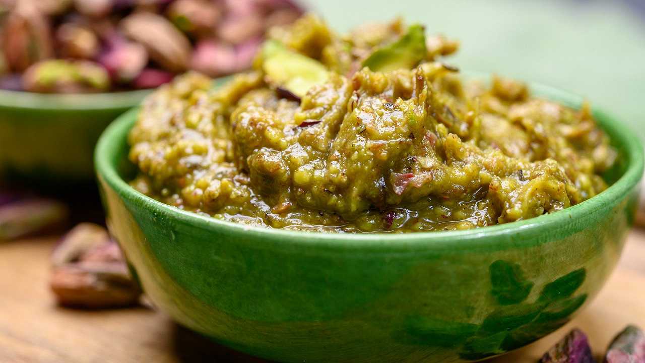 Pesto di pistacchi, la ricetta per farlo in casa