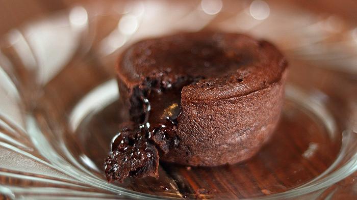 Tortino al cioccolato, la ricetta dal cuore morbido e la sua variante Bimby