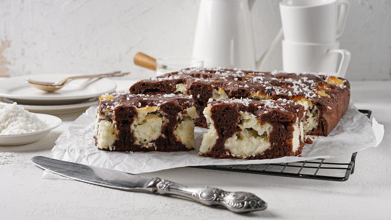 Torta cocco e Nutella, la ricetta per farla morbida anche con il Bimby