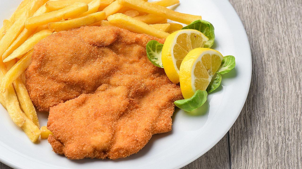 Cotoletta alla viennese, la ricetta originale della Wiener Schnitzel