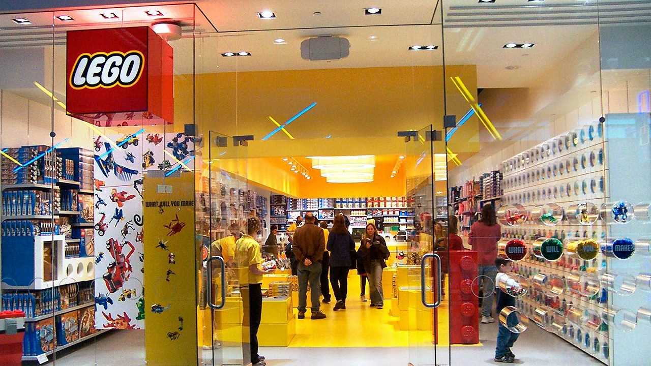 Il primo fast food Lego è il Krusty Burger dei Simpson, e chiunque può averlo