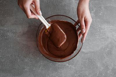Mescolate tuorli e cioccolato