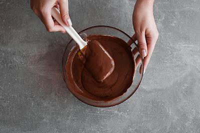 Mescolate tuorli e cioccolato