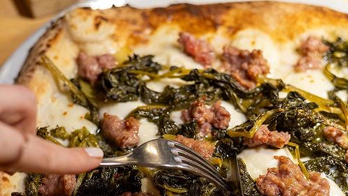 Farinum a Torino, recensione: una pizzeria piacevolmente indefinibile