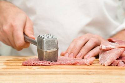 Preparate e farcite le cotolette alla valdostana