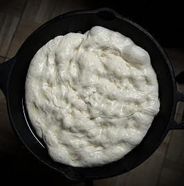 Cuocete la focaccia in padella
