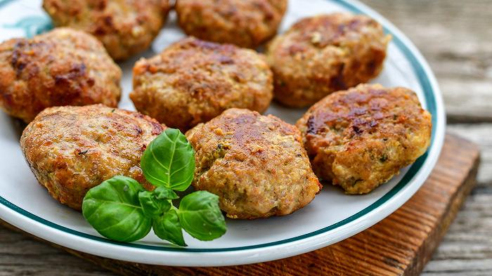 Mondeghili, la ricetta delle polpette milanesi con la carne avanzata