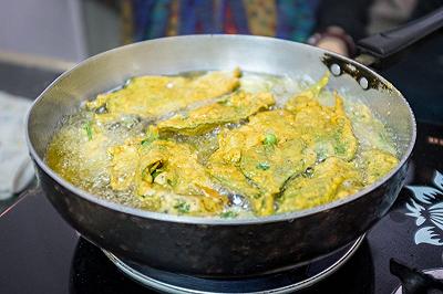 Friggete la pastella dei pakora