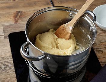 Preparate l'impasto per i bignè