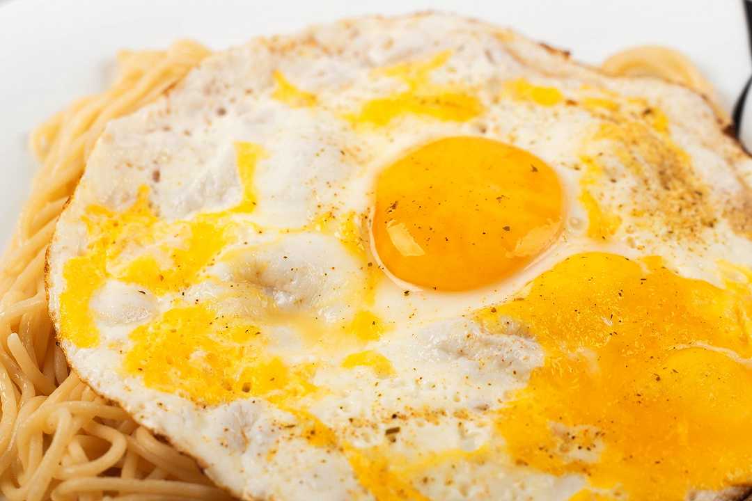 Spaghetti alla poverella, una ricetta napoletana semplicissima