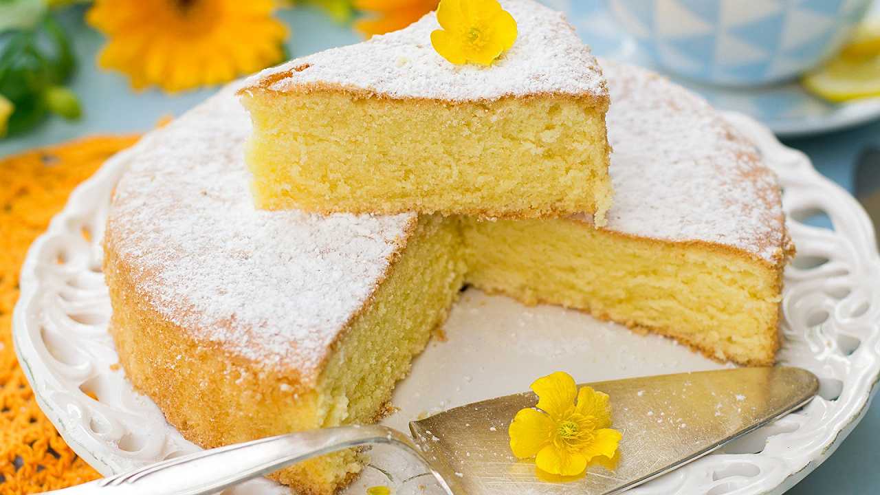 Torta margherita, la ricetta originale per un risultato soffice