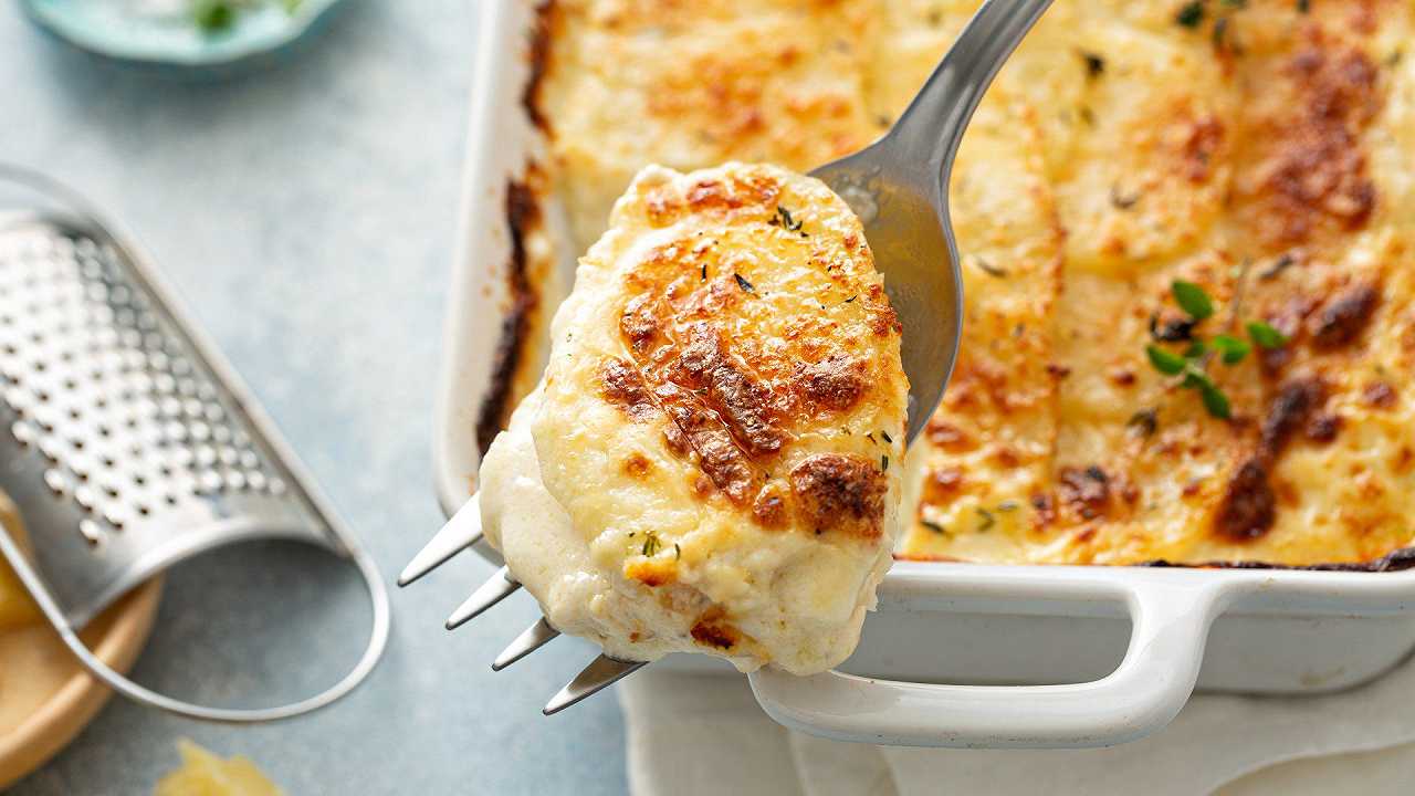 Tortino di patate, la ricetta filante cotta al forno