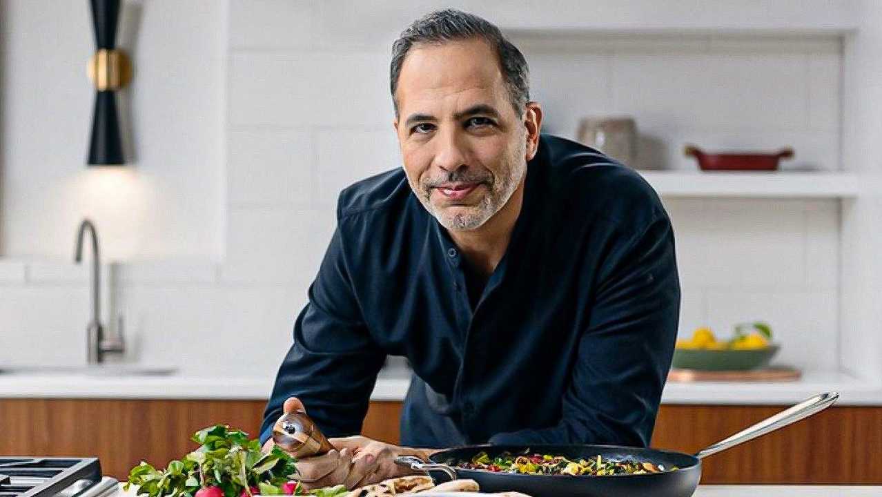 Lo chef israeliano dei record Yotam Ottolenghi si schiera in difesa di Gaza