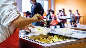 38mila tonnellate di cibo buttato nelle mense italiane: non serve una startup, ma una rivoluzione
