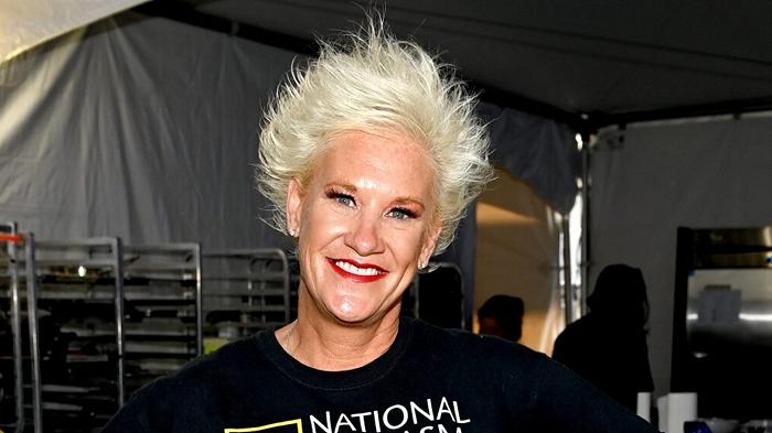 Trovata morta Anne Burrell, storico volto di food network