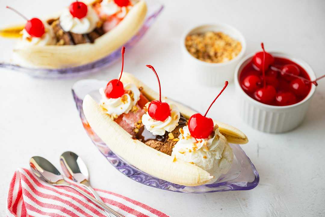 Banana split, la ricetta facile e veloce del gelato all’americana