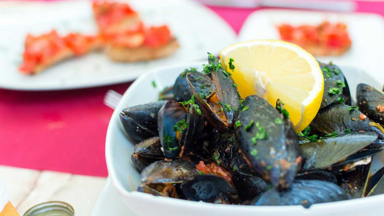 Perché Diamanti del Mare, il ristorante di pesce social dei tiktoker napoletani, è nei guai
