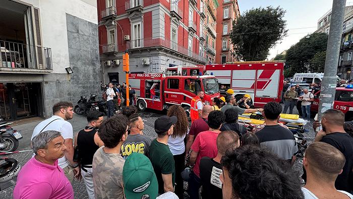 L’esplosione a Napoli e la reazione dei ristoranti della zona