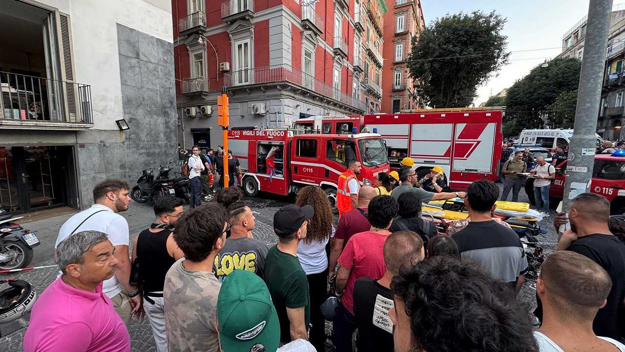 L’esplosione a Napoli e la reazione dei ristoranti della zona