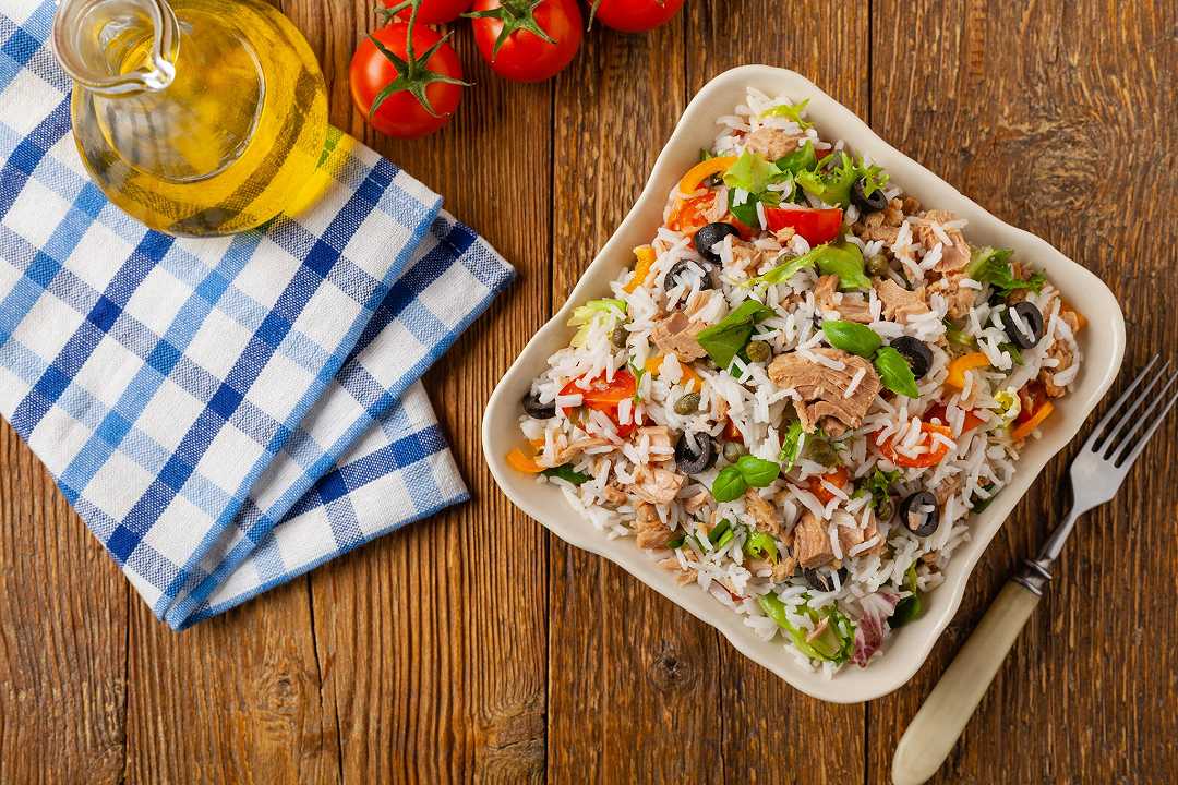Insalata di riso, la ricetta facile e tutte le sue varianti