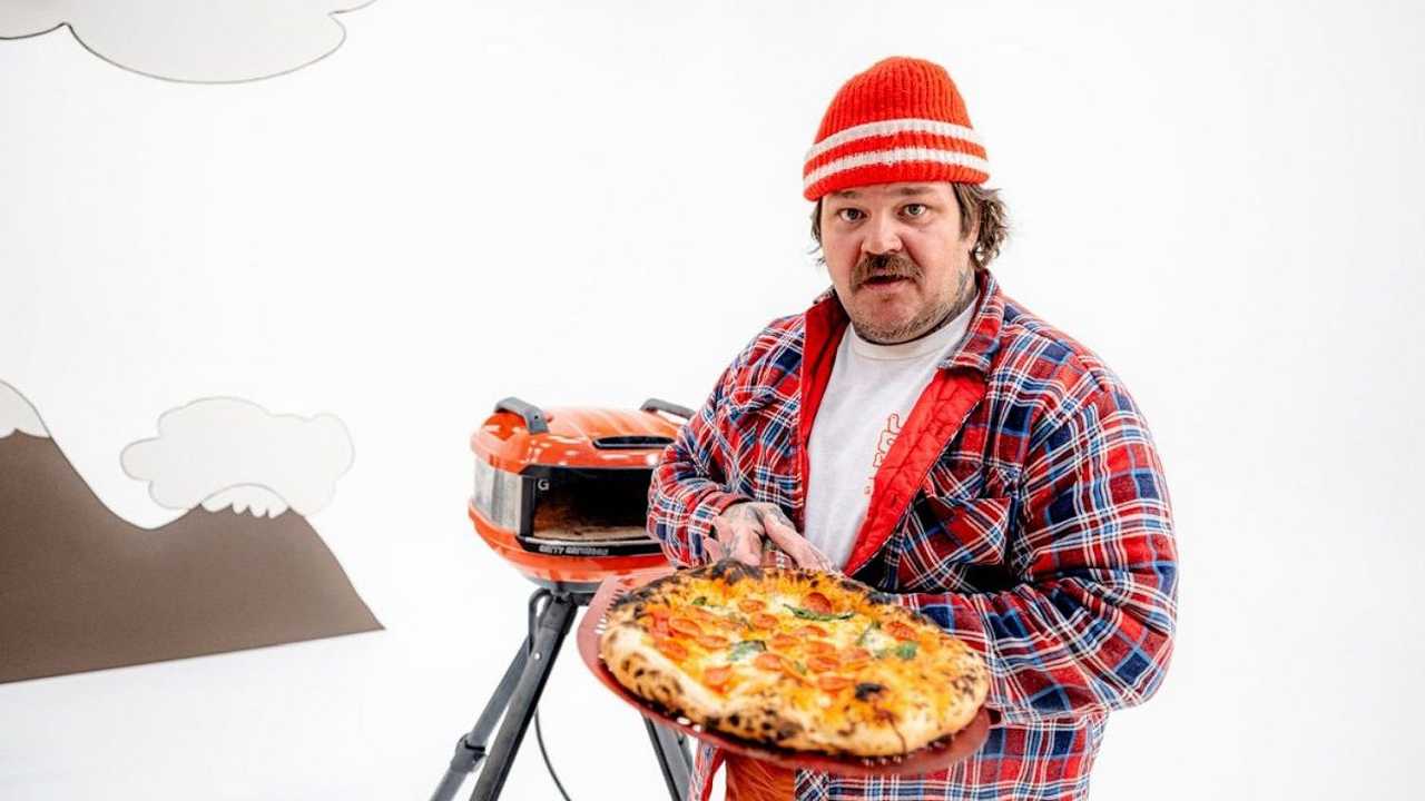 Matty Matheson di The Bear ha lanciato un forno per pizze in edizione limitata