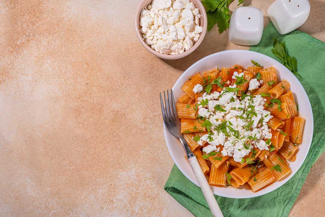 Pasta con ricotta e pomodorini, la ricetta leggera e cremosa