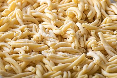 Cuocete e saltate la pasta