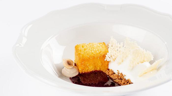 Pane, vino e caciocavallo: c’è un dessert che vale il viaggio in Molise