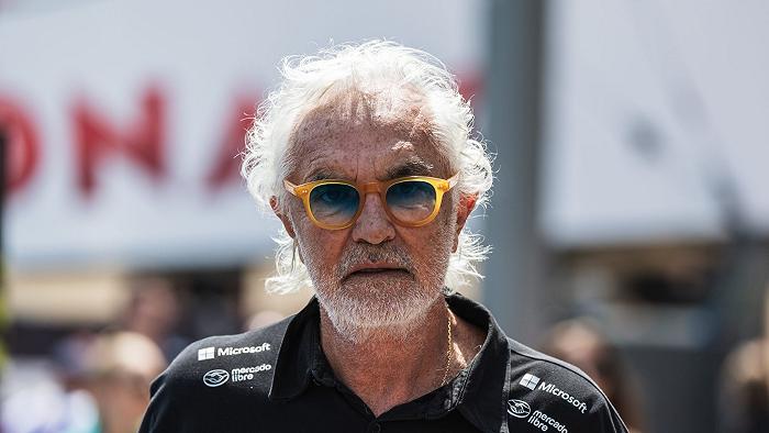 Caro Briatore, il valore delle persone non si misura su quanto lavoro danno