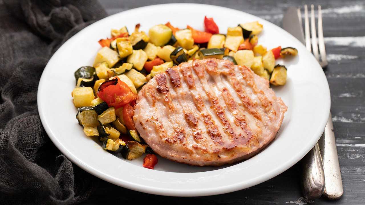 Hamburger di pollo, la ricetta di un piatto “all’americana” fatto in casa