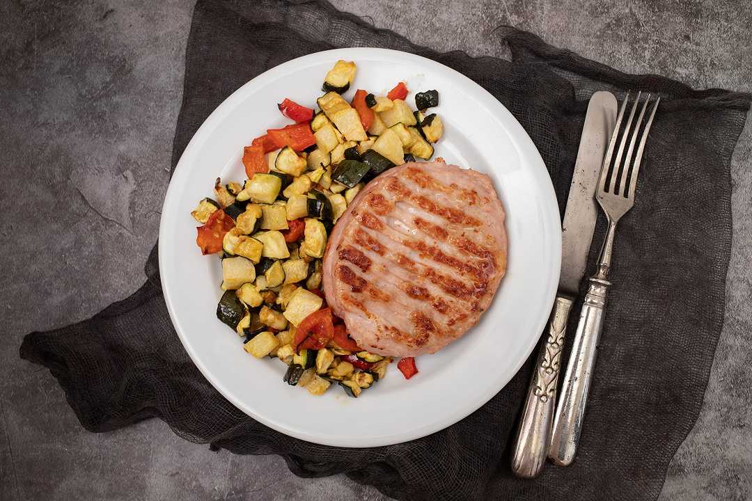 Hamburger di pollo, la ricetta di un piatto “all’americana” fatto in casa