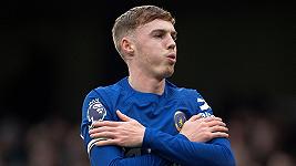 C’è uno Château di Bordeaux impegnato in un braccio di ferro con un calciatore professionista