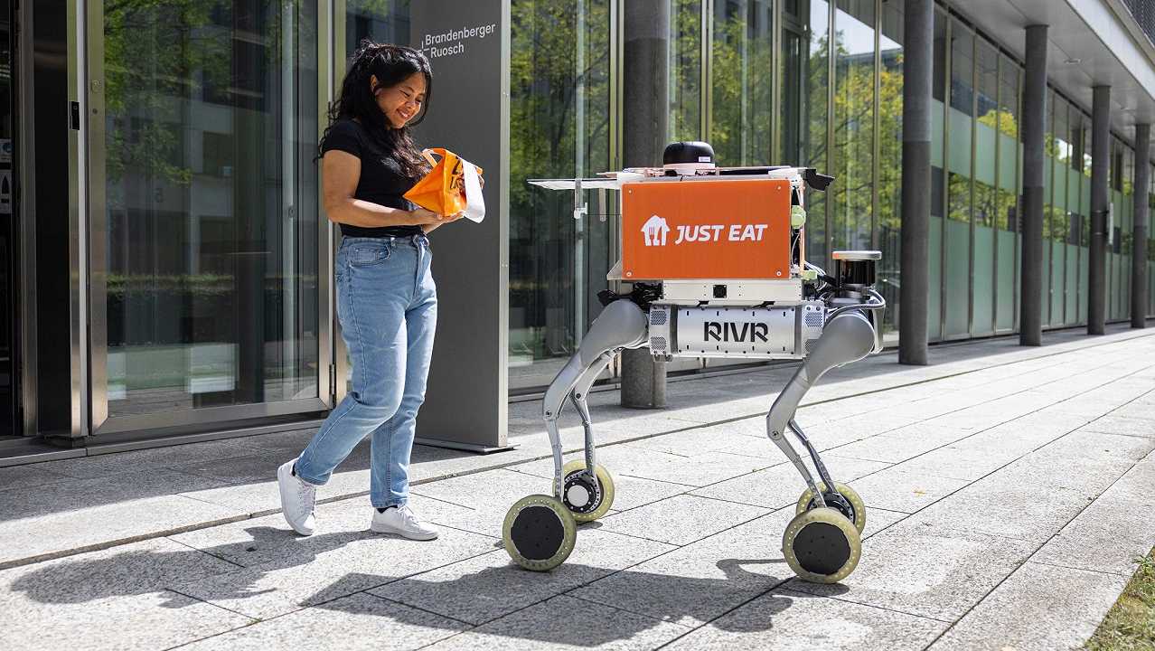 Le consegne a domicilio con i robot arrivano anche in Europa
