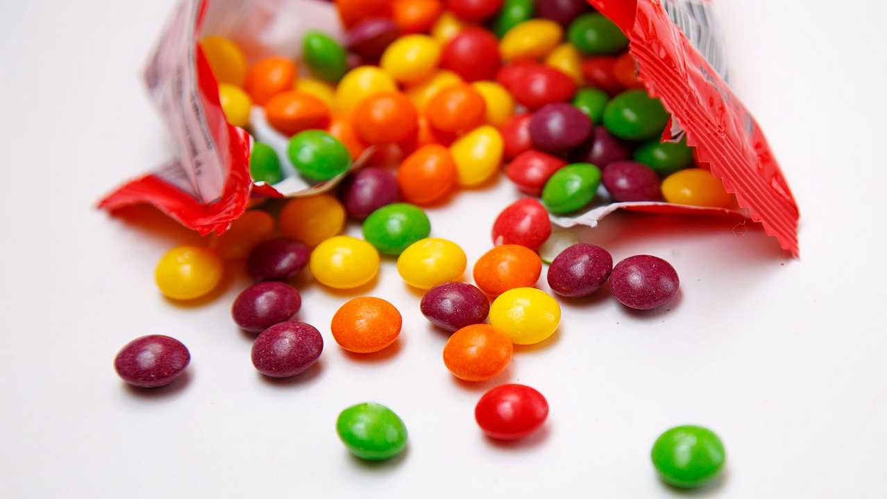 Se le Skittles statunitensi non saranno più così brillanti non è merito di Trump