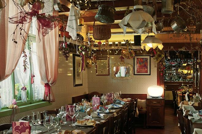 Trattoria-Alla-Luna-2-scaled