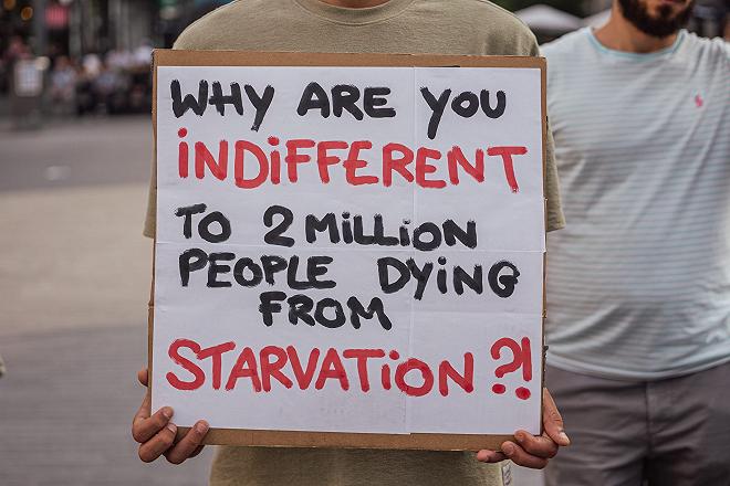 protesta contro la fame a gaza