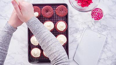 Decorate i red velvet cupcake