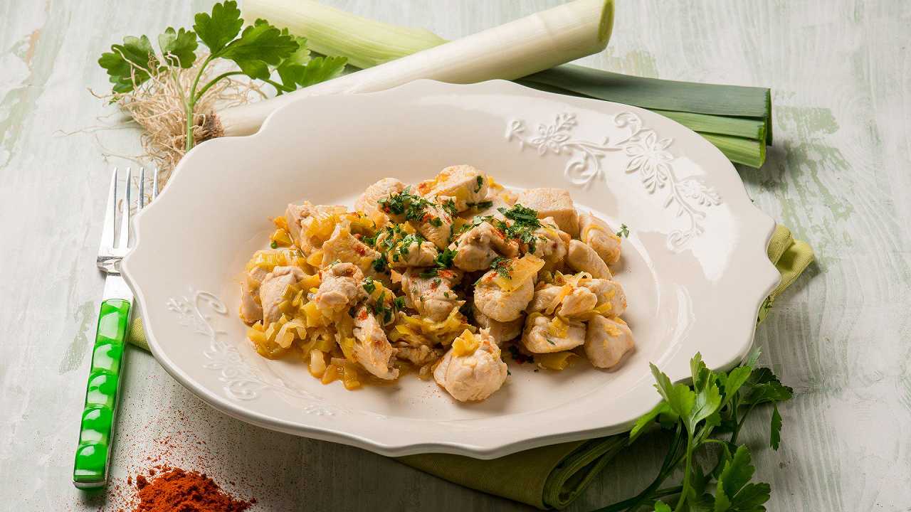 Spezzatino di tacchino, la ricetta per farlo morbido