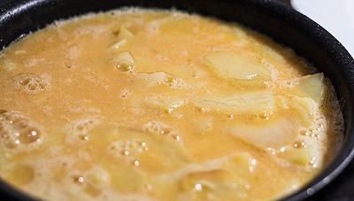 Cuocete la tortilla di patate