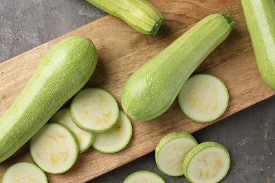 Affettate le zucchine
