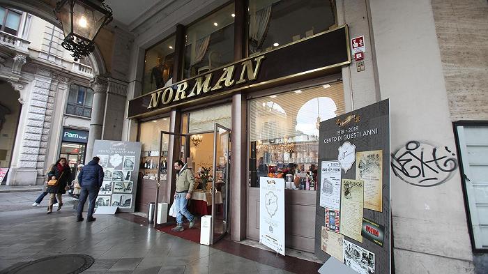 La Guardia di Finanza mette i sigilli allo storico Bar Norman di Torino, sequestrando 26,5 milioni di euro