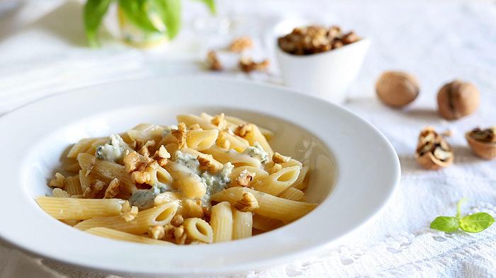 Pasta gorgonzola e noci, la ricetta veloce e cremosa