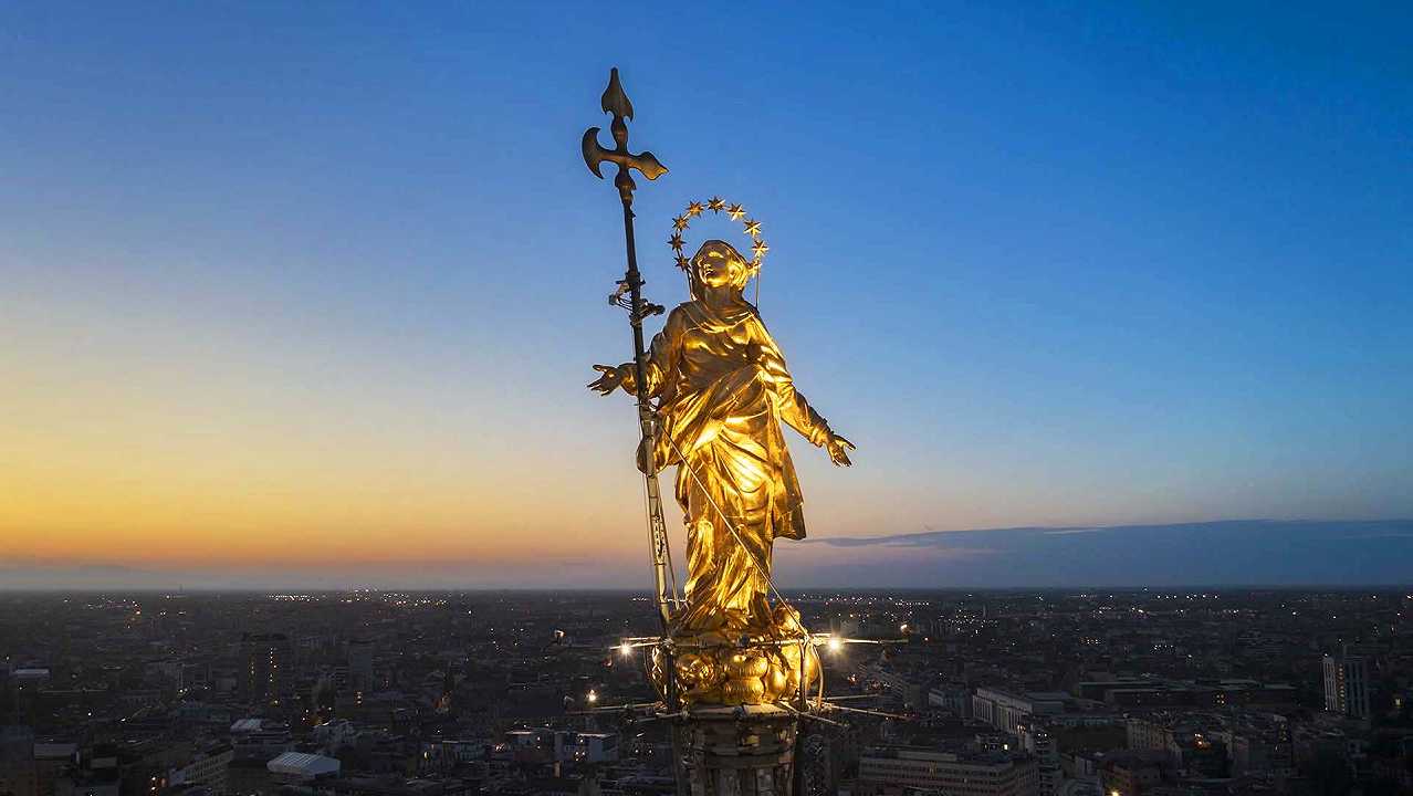 Chi ha il coraggio di dare un morso alla Madonnina di cioccolato 2025?