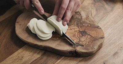 Tagliate la mozzarella
