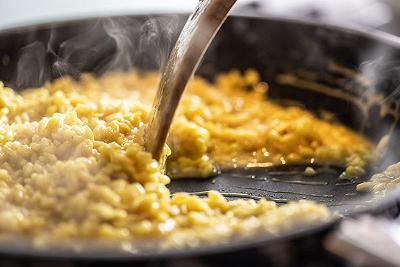 Cuocete il risotto