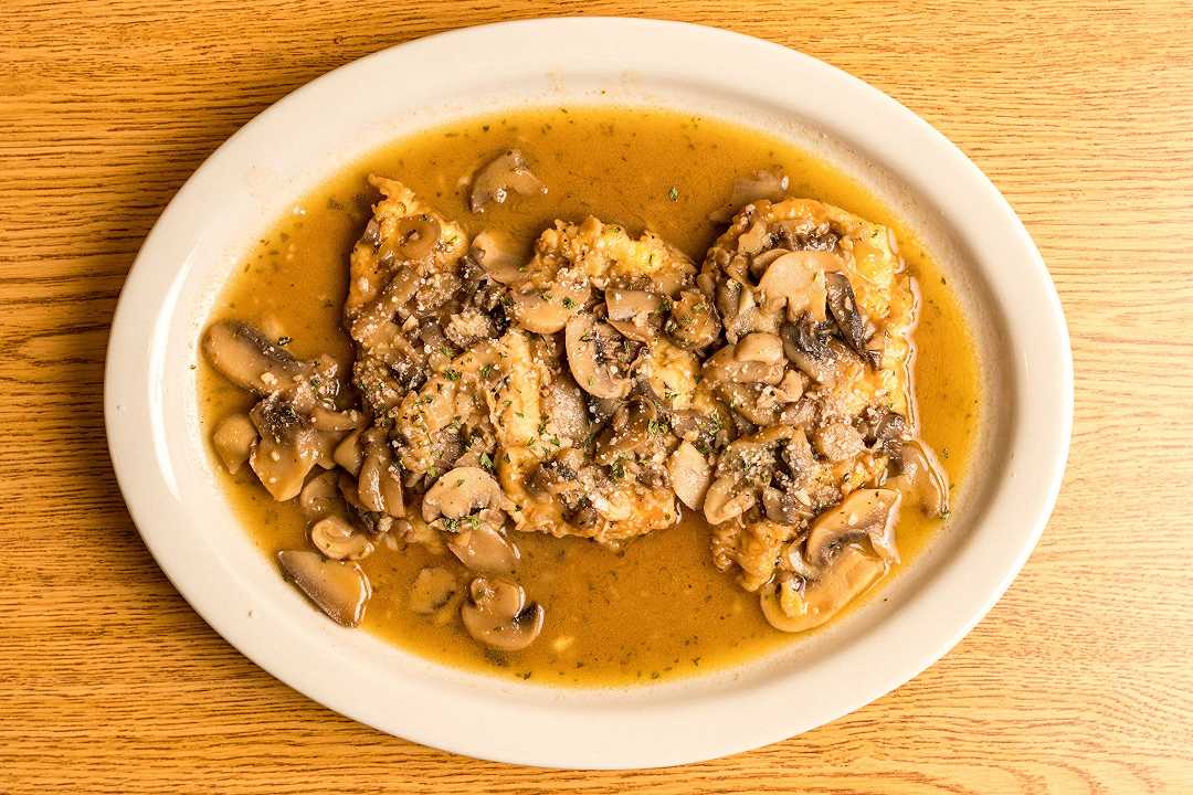 Scaloppine di tacchino ai funghi, la ricetta morbida e cremosa