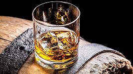 Arriva il primo whisky al mondo affinato in Antartide