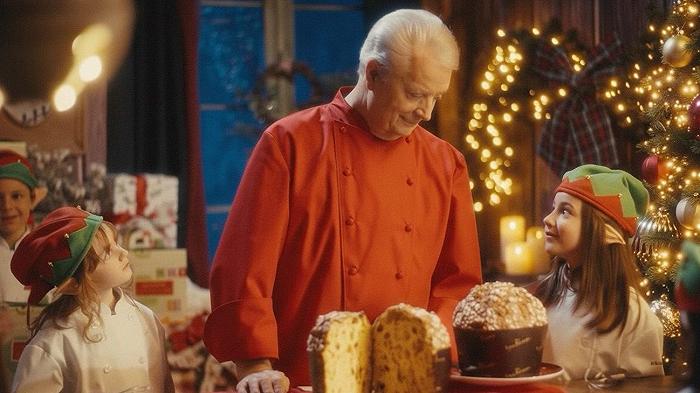 Quanto è cringe la pubblicità del panettone di Iginio Massari