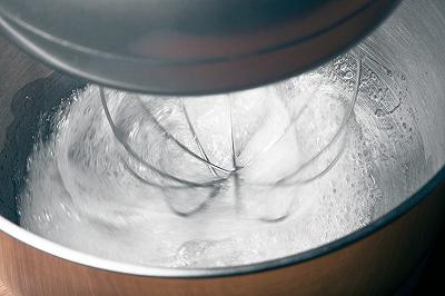 Fate schiumare gli albumi