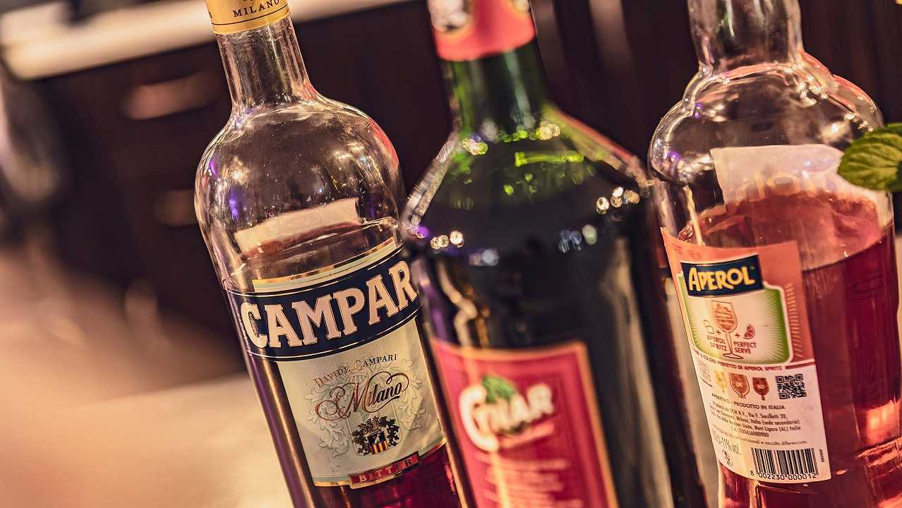 Campari mette in vendita tre storici amari italiani: chi li acquisterà?
